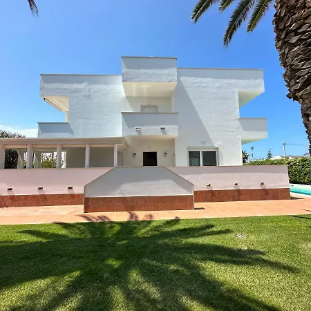 Villa Antonia sul mare con piscina Torre a mare (Bari)-2